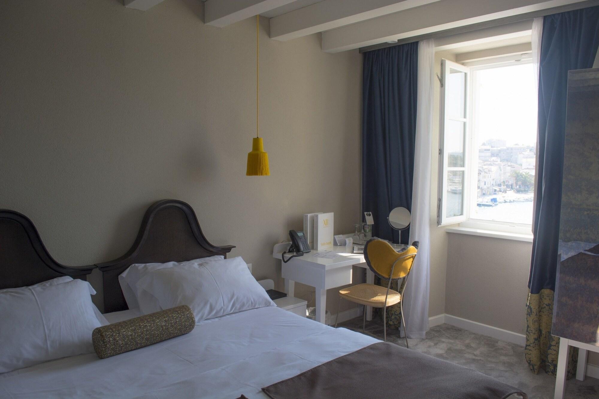 XII Century Heritage Hotel Trogir Dış mekan fotoğraf