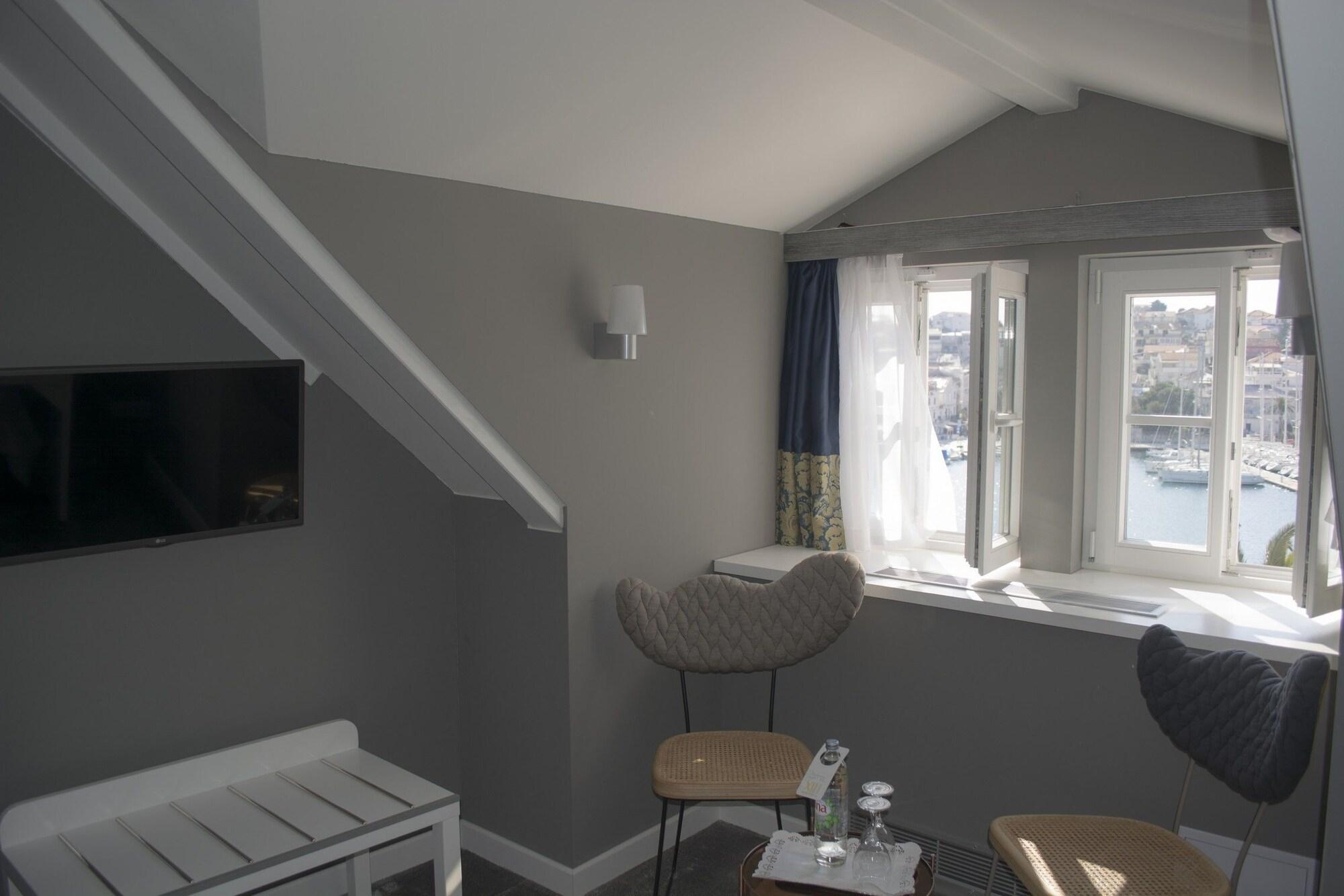 XII Century Heritage Hotel Trogir Dış mekan fotoğraf