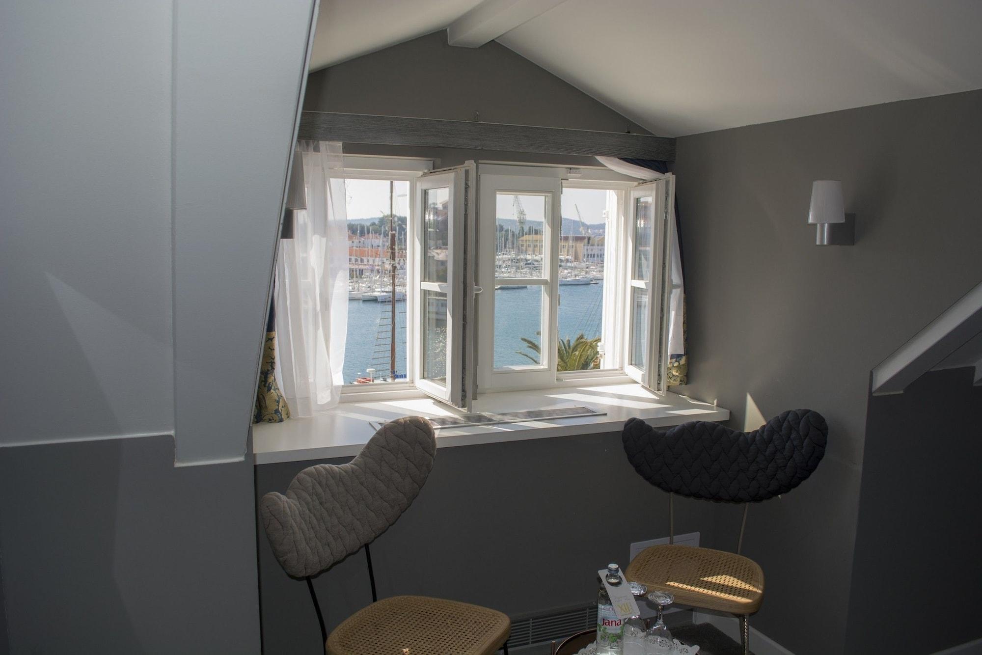 XII Century Heritage Hotel Trogir Dış mekan fotoğraf